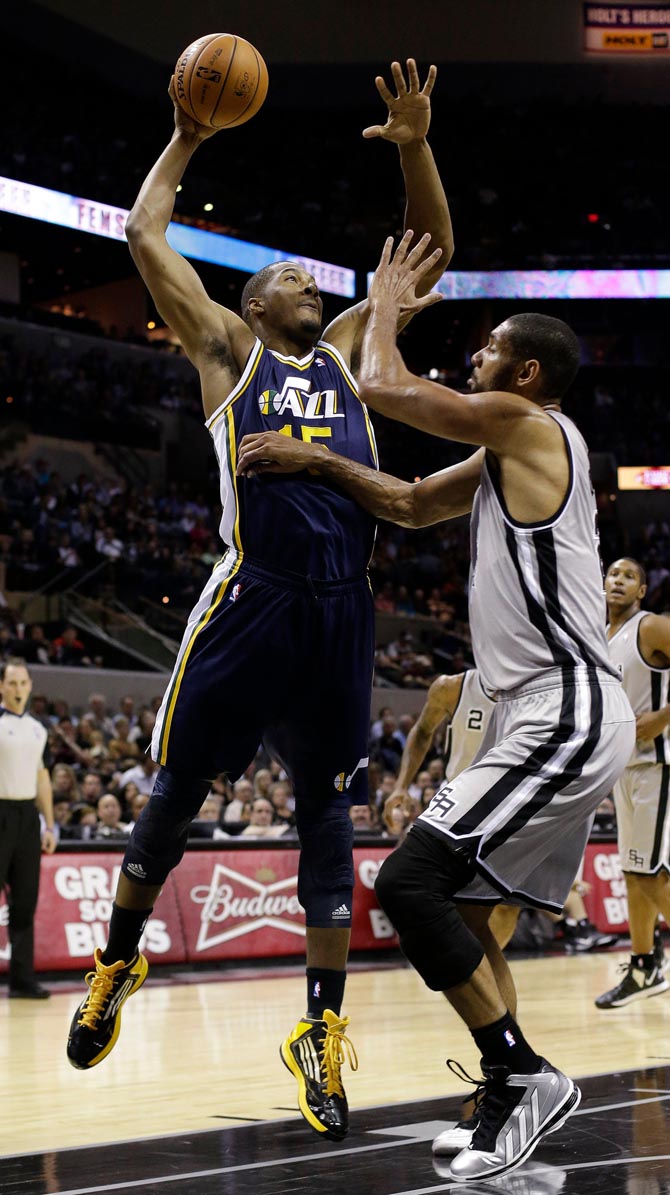 derrick favors #15 blue jersey